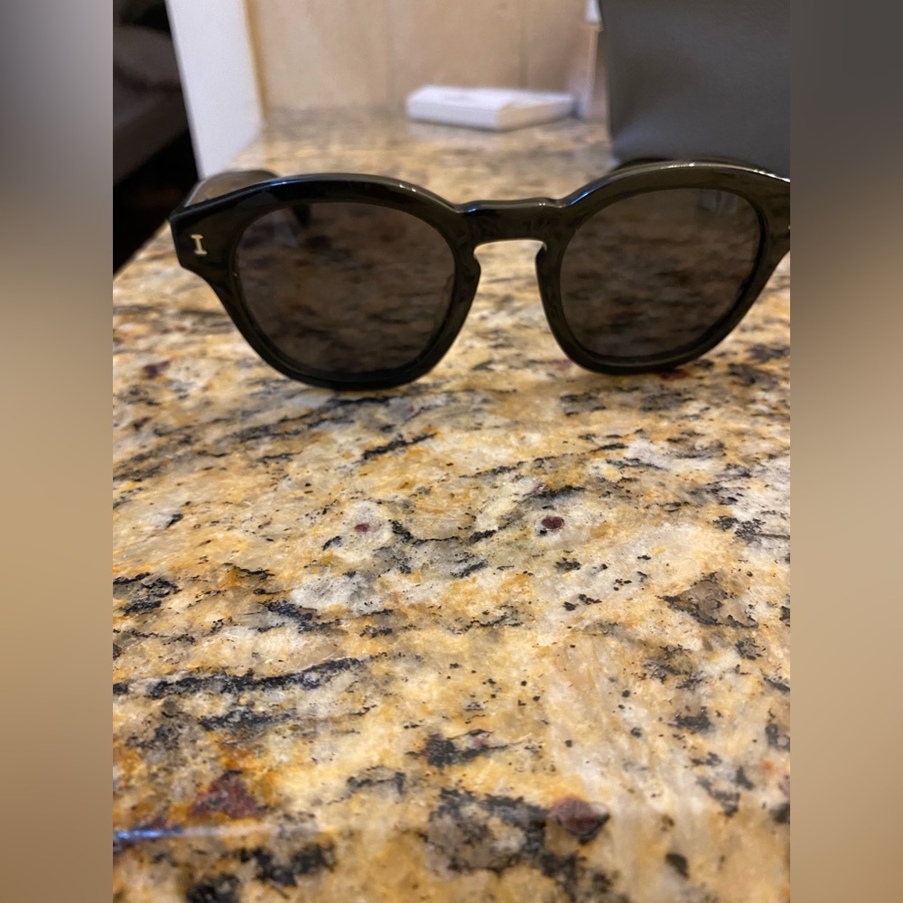 Illesteva sunglasses